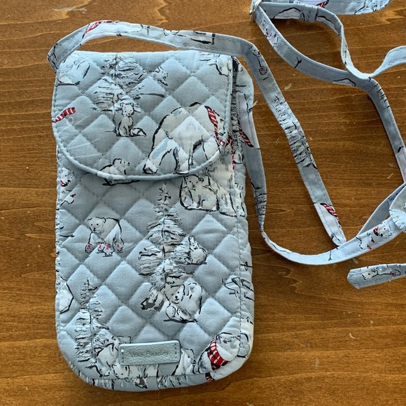 Vera Bradley Handbags - NWOT Vera Cell Phone Crossbody Beary Merry